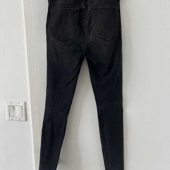 Abercrombie & Fitch - High-Waist Black Distressed Skinny Jeans - Picture 5 of 6